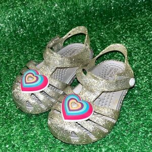 CROCS Iconic Comfort Silver Sparkle Sandals with Hearts 💕 Sz C4
